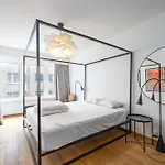 Dreaming 173 Apartment